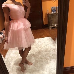 Cute dress !